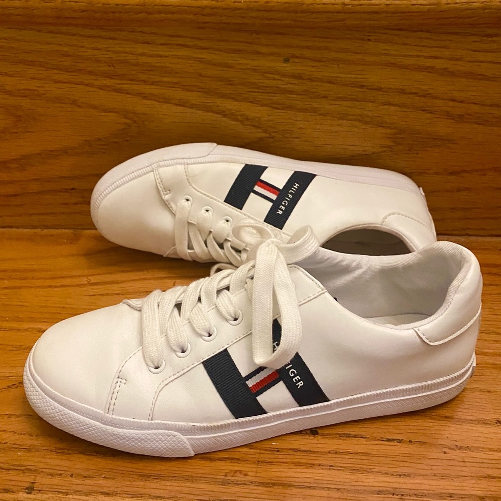 Tommy Hilfiger white women’s sneakers